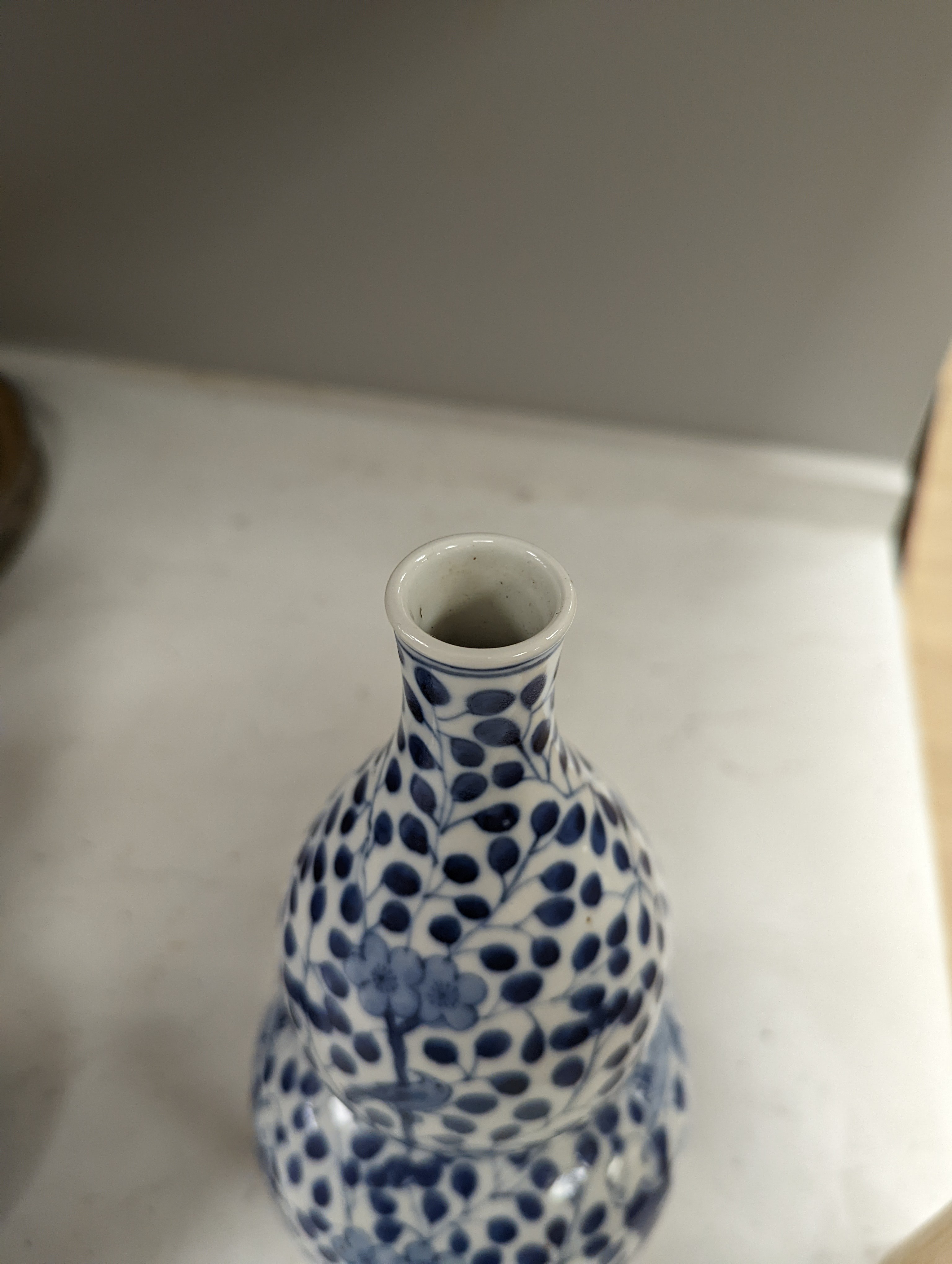 Two Chinese blue and white vases, tallest 29cm